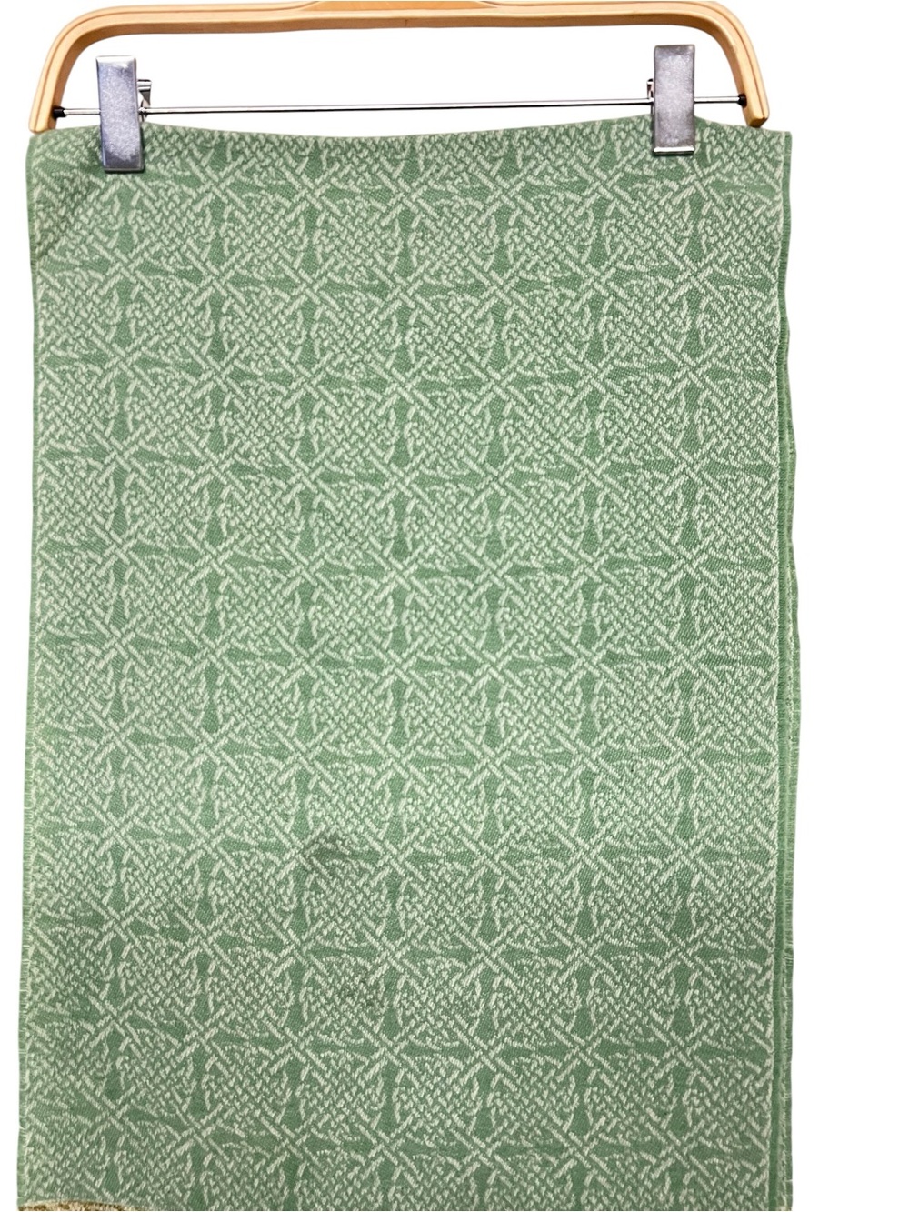 New Aran Sweater Market Celtic Shamrock Green Patterned Fringe Scarf - Picture 2 of 6